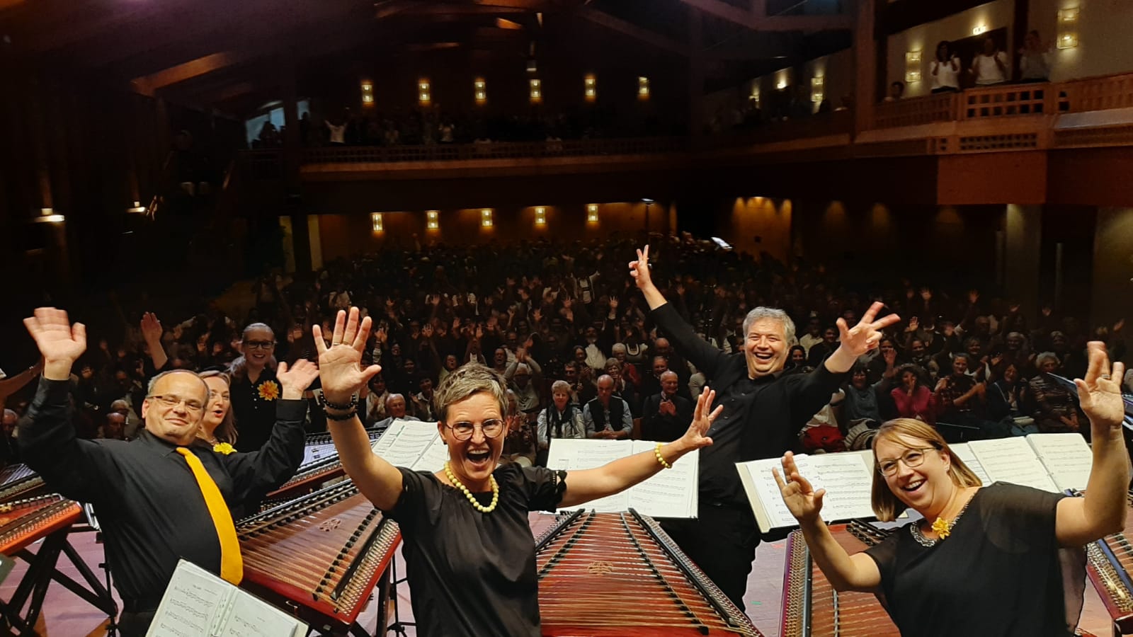 Wir suchen eine Cajon-Spielerin (m/w/d)